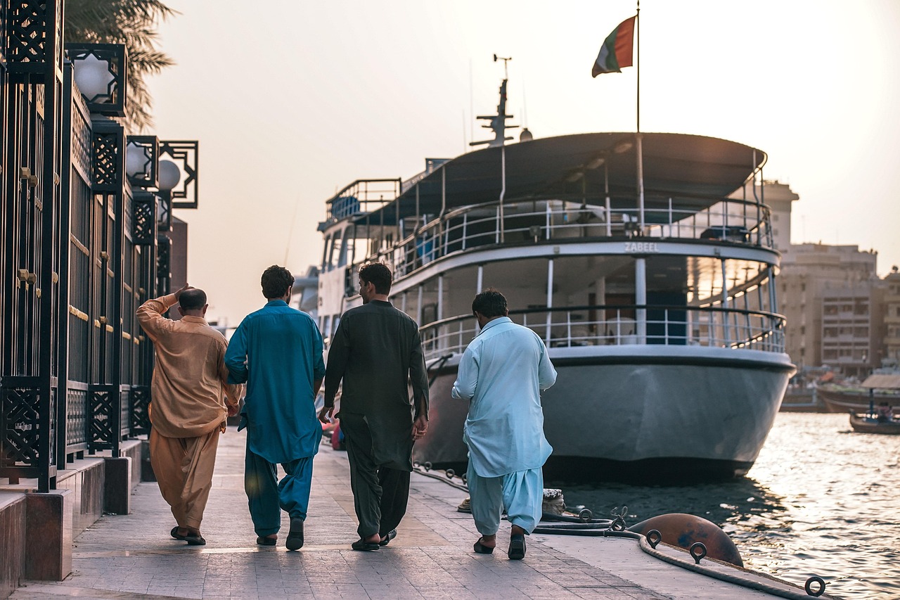 Boat, street, urban — Top Strategies for Successful White Label Facebook Ads
